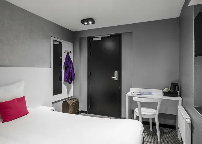 Hotel Ibis Styles Amstel 3*