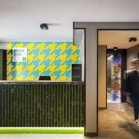 Ibis Styles Amstel Hotel 3*